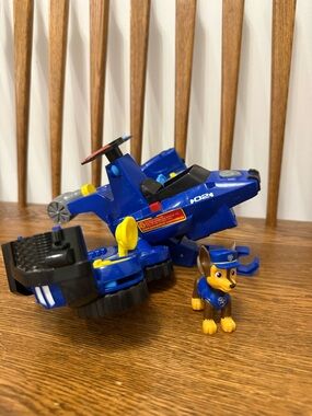 PAW Patrol Chase Flip & Fly 2-in-1 Transforming Vehicle & Figure